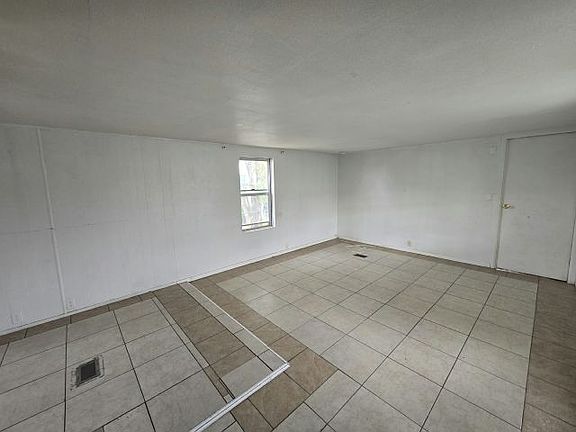 5th image of 3401 N Walnut Rd Unit 393
