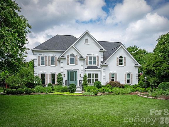 3rd image of 11423 Colonial Country Ln