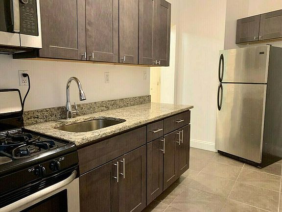4th image of 222 Seaman Ave APT B7