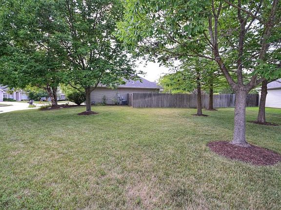 Huge Side Yard to Left