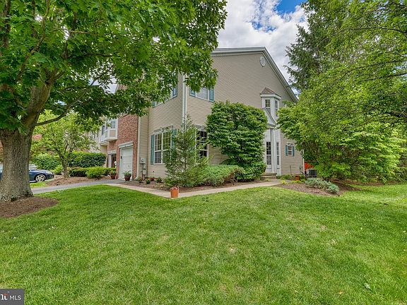 3rd image of 28 Tankard Ln