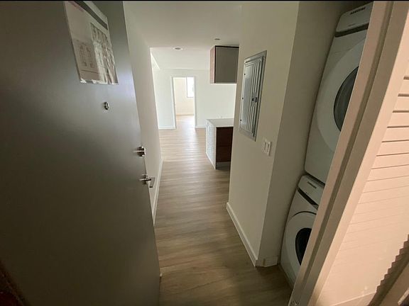 4th image of 2200 NE 2nd Ave #1430