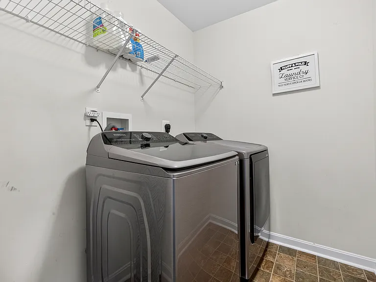 121 Polo Way — Photo 17
