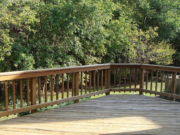 4th image of 7171 Lake Cove Dr