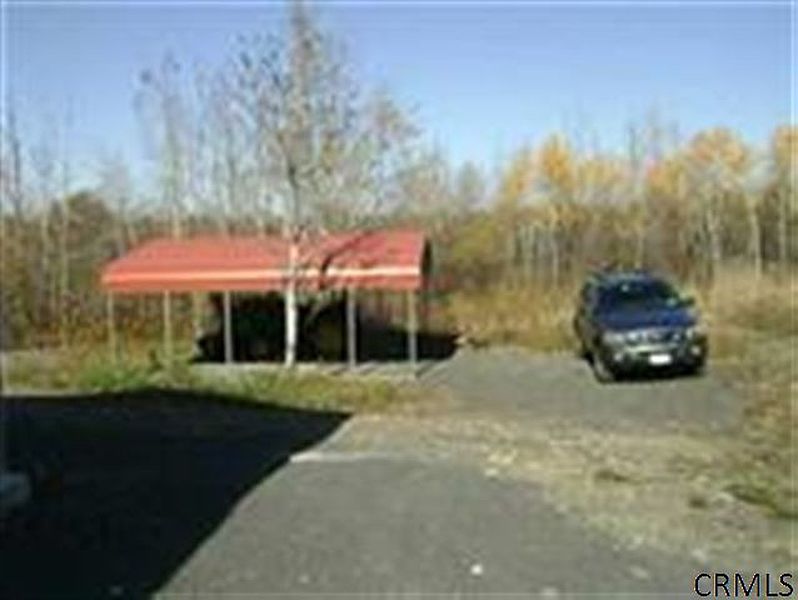 3rd image of 122 CROSS Road