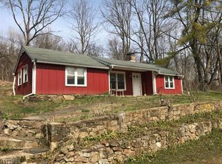 160-164 Main St, Hampton, NJ 08827