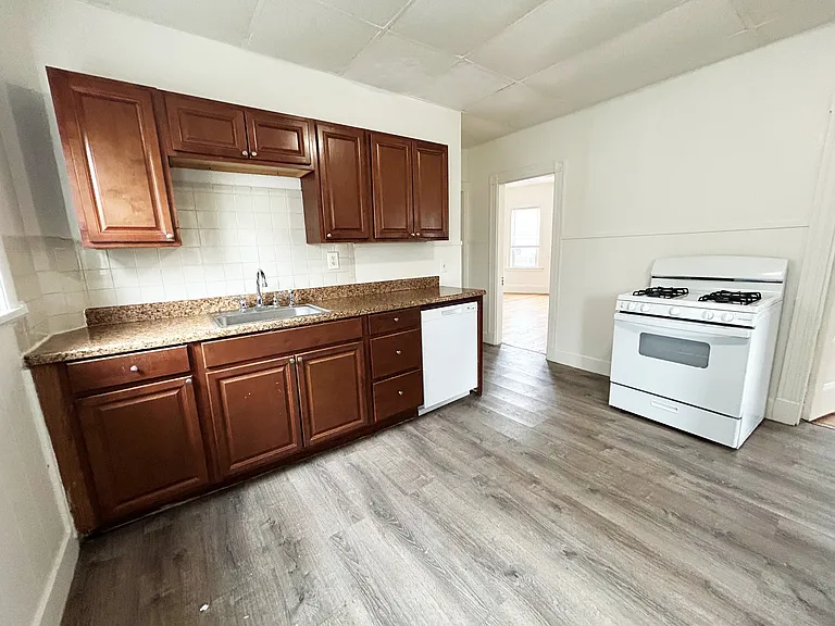 1808 River St #1 — Photo 2