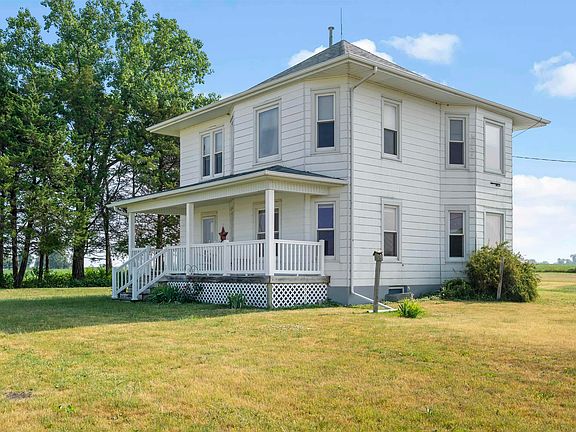 2nd image of 2526 Michel Ave