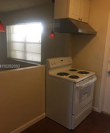 4th image of 348 S Federal Hwy APT 14