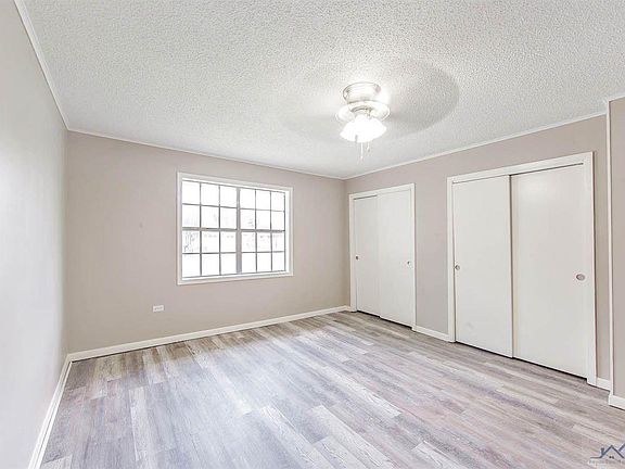 5th image of 2805 Broadmoor Ave