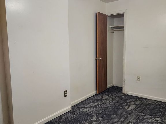 3rd image of 1201 Linden St #1/2