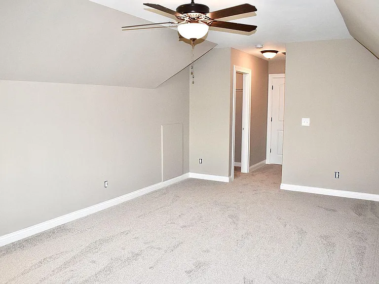 6631 Heritage Hills Dr — Photo 2