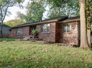 1427 S Forrest Heights Ave, Springfield, MO 65809