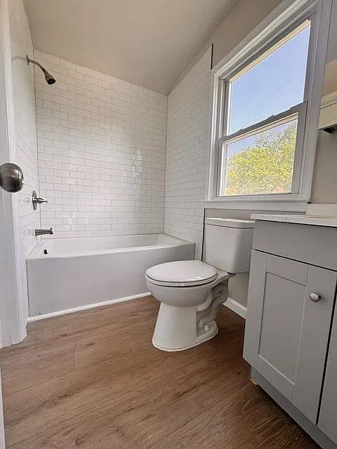 5100 Hillwell Rd - 5100 Hilwell B - Second Floor — Photo 2