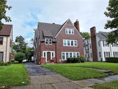18529 Winslow Rd, Shaker Heights, OH, 44122