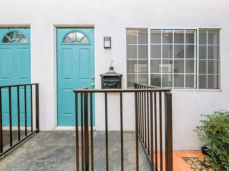 1234 N. Berendo — Photo 29
