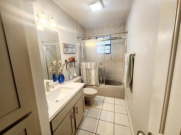 5th image of 1404 Evergreen Dr
