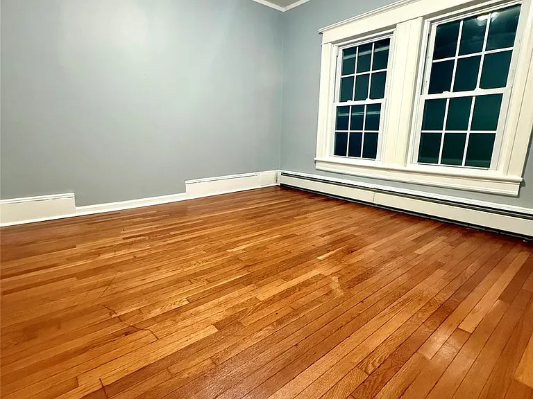 9 Arlington Pl — Photo 3