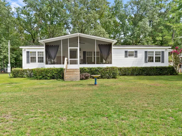 94 Quail Hollow Ln, Elloree, SC 29047