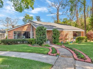 105 Buttercup Cir, Lafayette, LA 70507