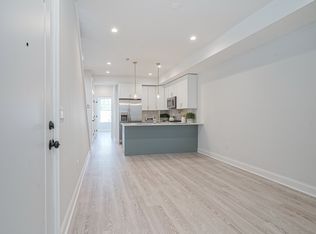 1127 S 20th St #3, Philadelphia, PA 19146