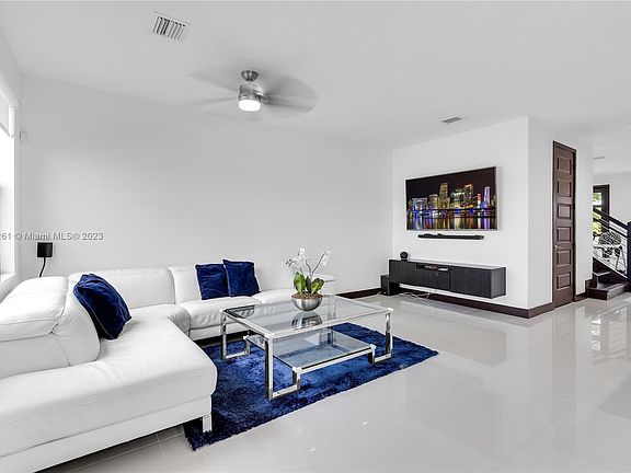 5th image of 15583 NW 91st Ct