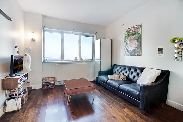 Rented by Twyford Real Estate | media 1