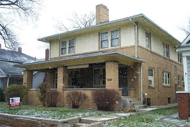 1st image of 3245 N Boulevard Pl