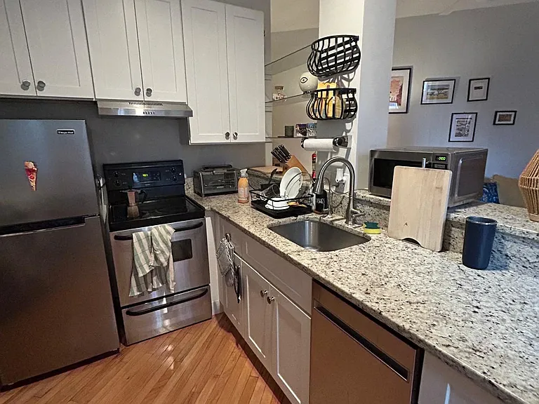 1415 Chapin St NW #401 — Photo 5