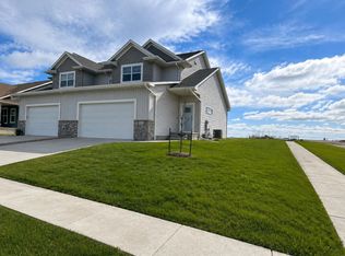 2411 Bluegrass St, Marion, IA 52302