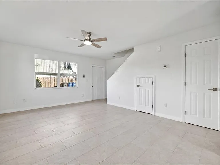 16200 Dublin Cir #1-3-3 — Photo 7