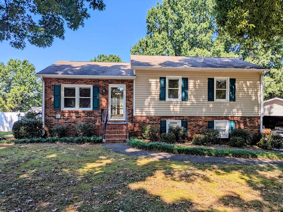 1004 Renee Dr