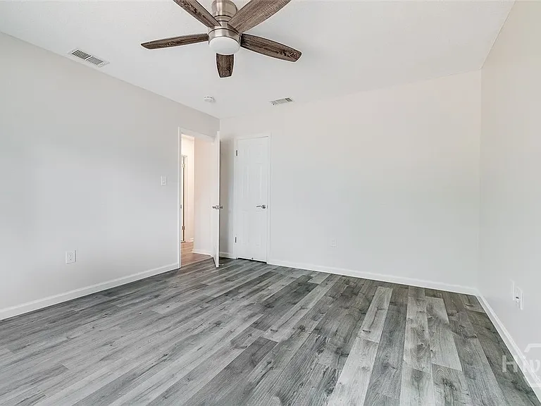 14 Hemingway Dr — Photo 33