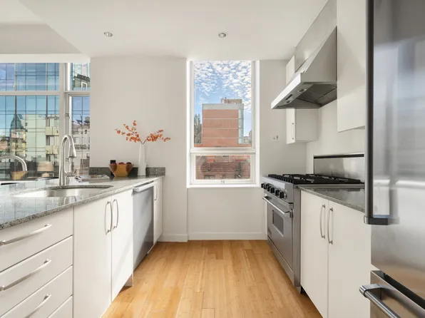 201 West 17th Street image 3 of 16