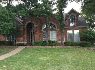 945 Southwood Dr, Highland Village, TX 75077