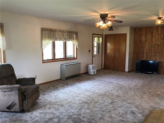 4th image of 3005 N Long Lake Road