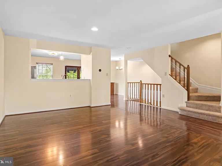 26 Wessex Ct — Photo 5