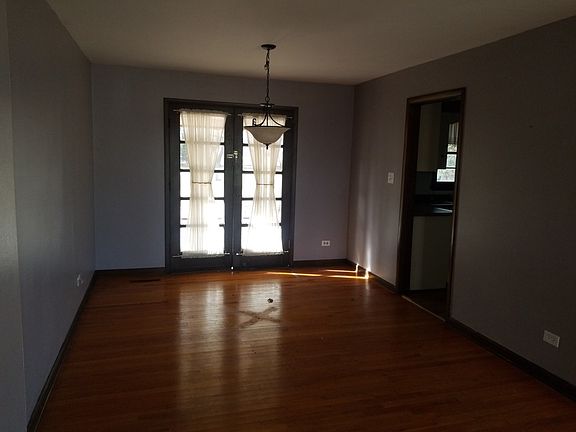 4th image of 16340 Mark Ln