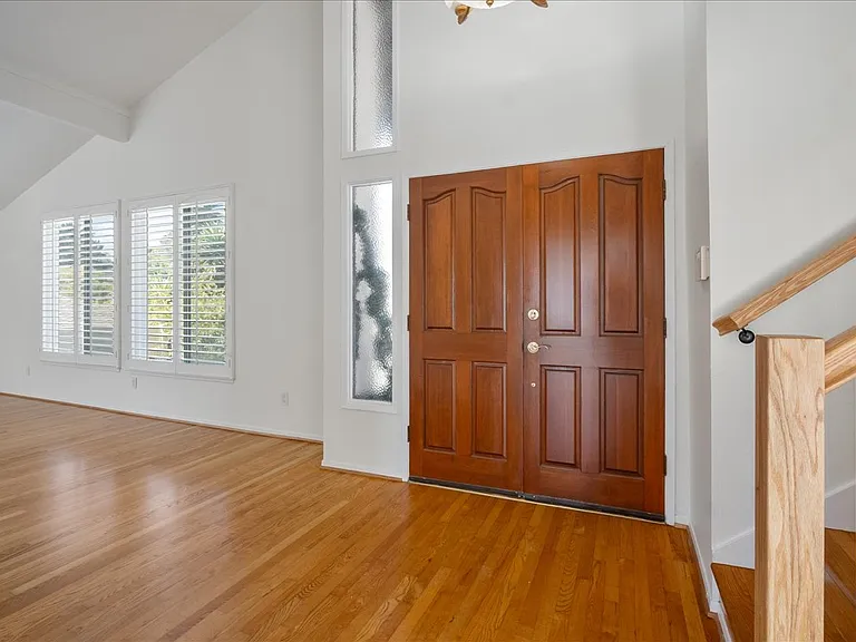 13049 Shalimar Pl — Photo 7