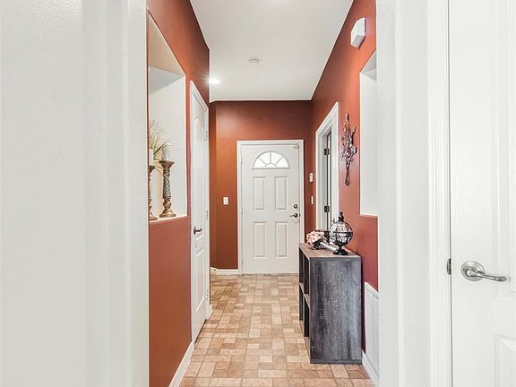 5th image of 1030 Venetian Dr Unit 105