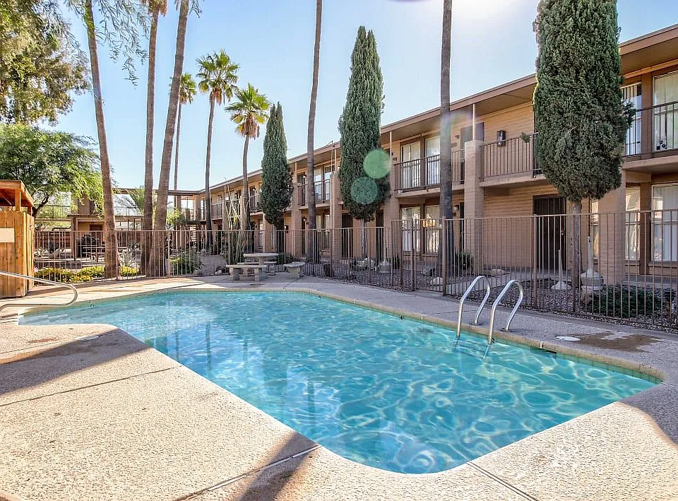 Vista Hermosa Apts