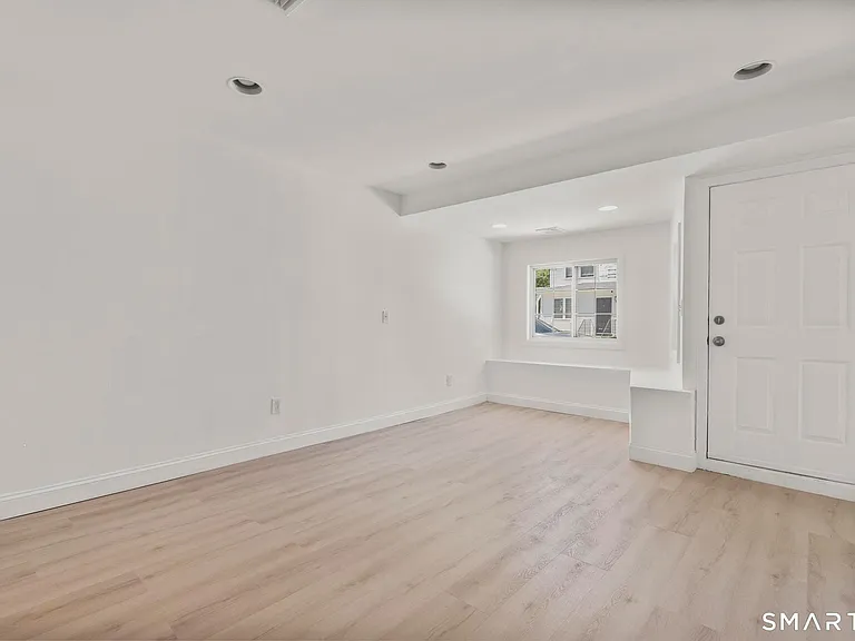 64 Soundview Ave #1 — Photo 14