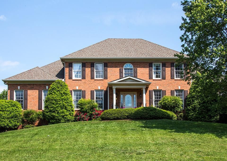 1st image of 2258 Scott Dr