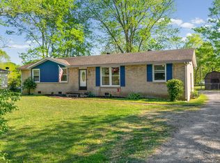 230 E Old Trenton Rd, Clarksville, TN 37043