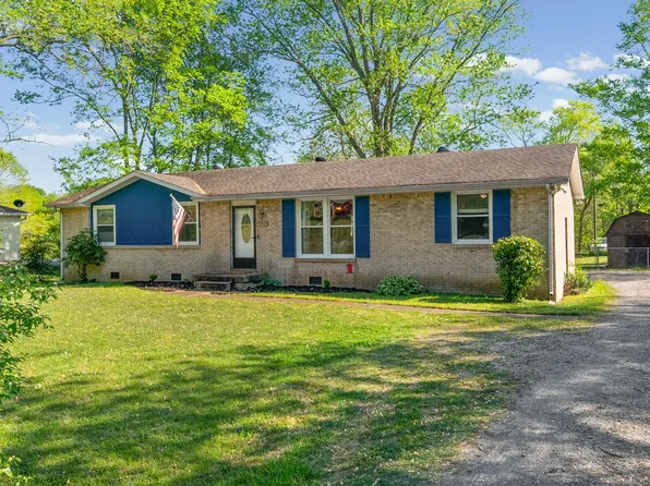 230 E Old Trenton Rd, Clarksville, TN 37043