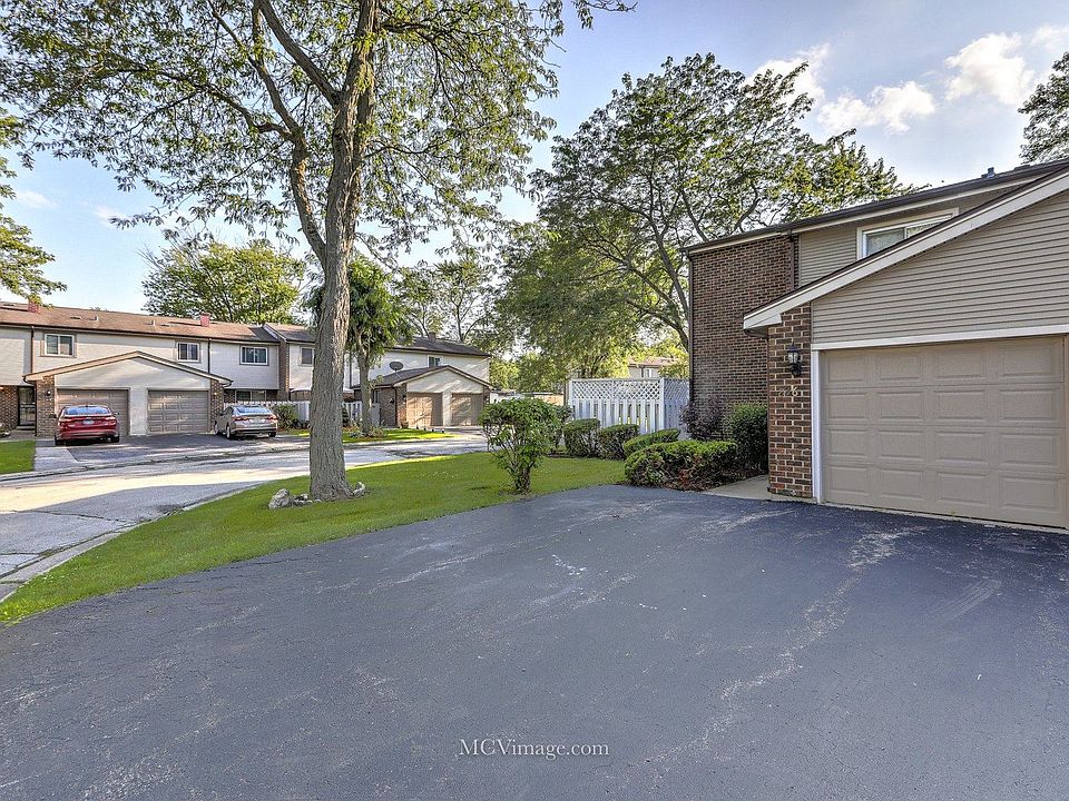 1st image of 846 Greenbriar Ln
