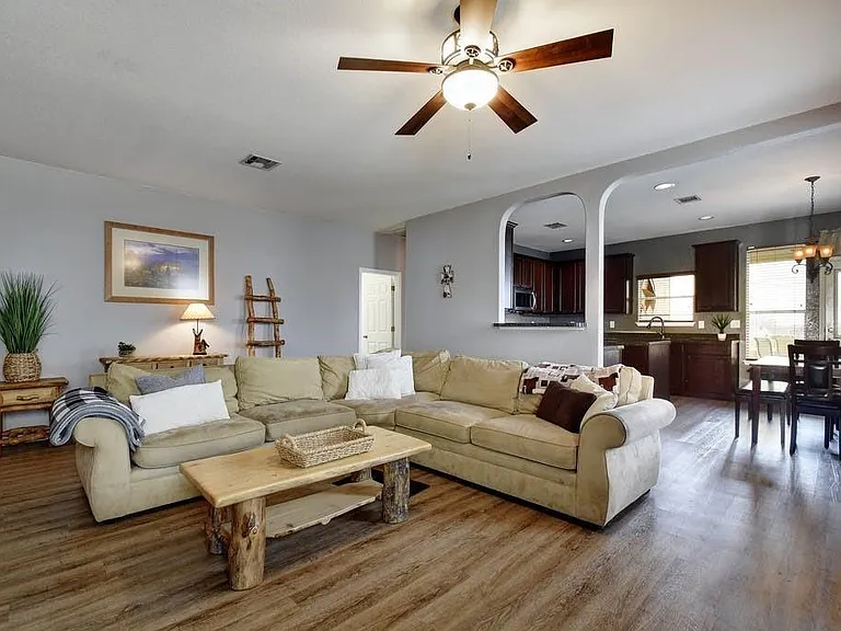 2234 Lakeline Dr — Photo 5