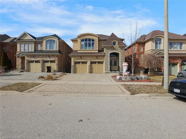 584 Pinery Trl, Waterloo, ON N2V 2Y3