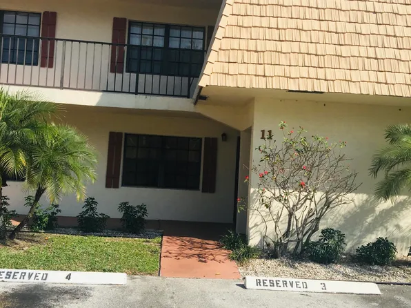 4243 Oak Terrace Dr, Lake Worth, FL