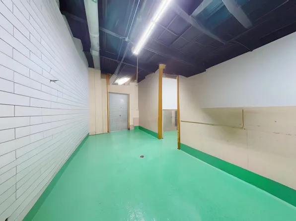 45-44 Vernon Boulevard image 17 of 17